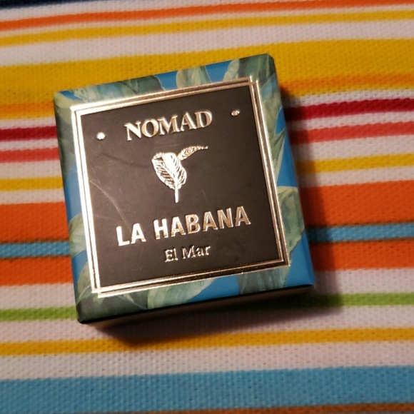 🌺Eyeshadow - Picture 1 of 3